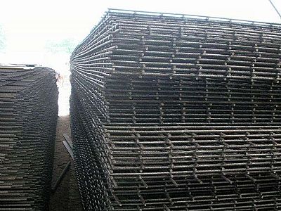 采用焊接網大量降低了現場安裝工時省去加工場地